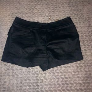 nice non stretchy black low waisted shorts